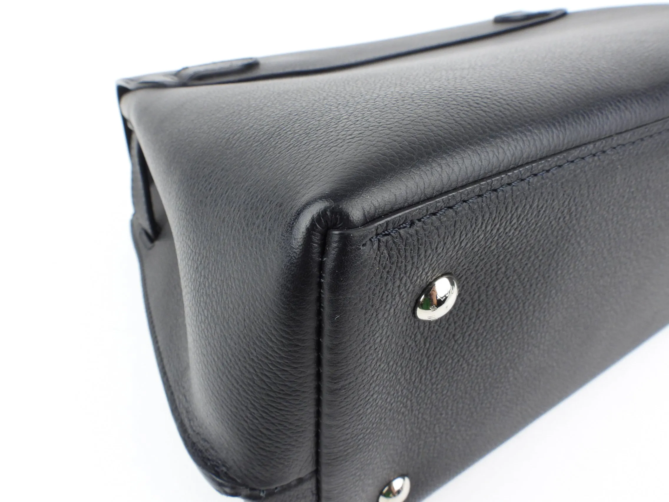 Louis Vuitton Black Grained Calfskin Leather Lockme Ever MM Two Way Top Handle Bag